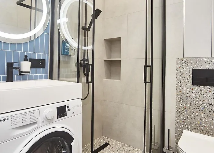 Acropolis מלון דירות